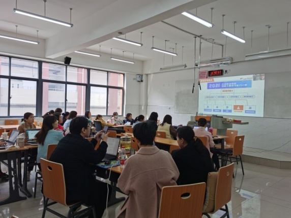 专家指导2.jpg